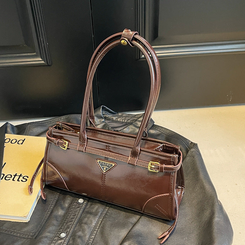2025 new trend fashion commuter shoulder bag advanced sense underarm bag